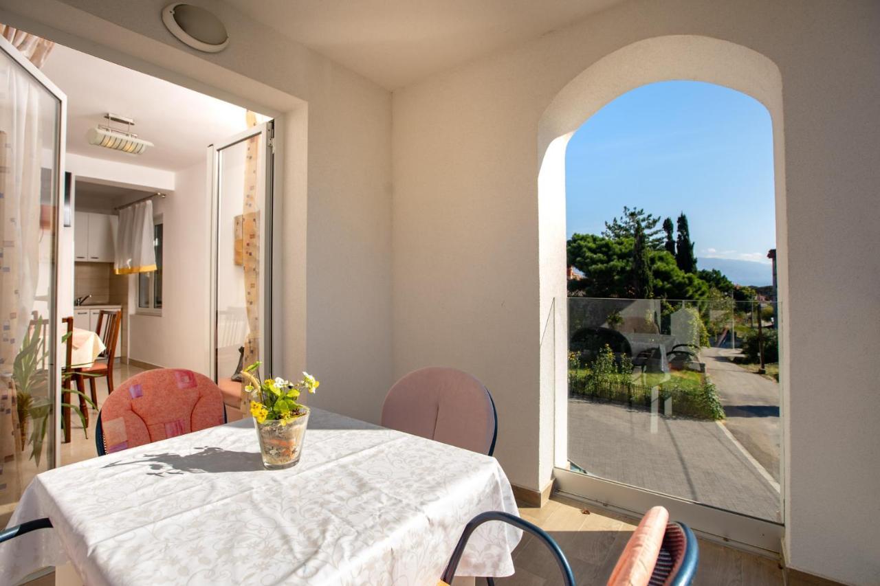 Apartments Lazaric Lopar Exterior photo